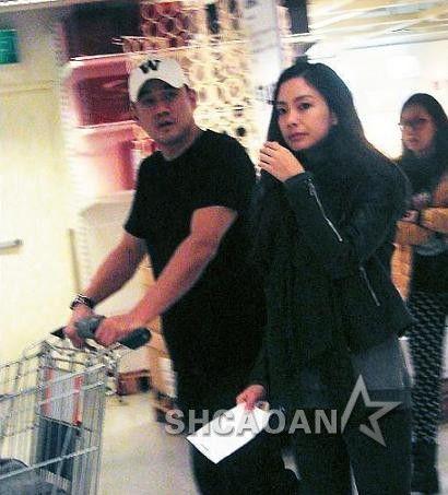 香港明星狗仔爆料新闻,香港明星隐私大揭秘 第1张 香港明星狗仔爆料新闻,香港明星隐私大揭秘 第1张